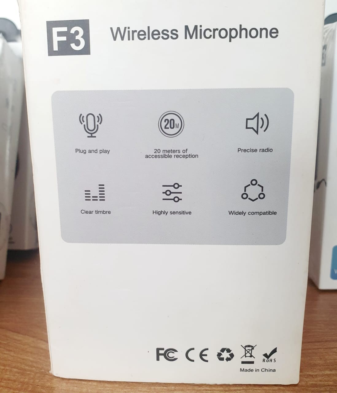 ໄມໂຄໂຟນໄຮ້ສາຍ Wireless Microphone F3, ສຳລັບ live ສົດແລະອັດວີດີໂອ, ໃຊ້ໄດ້ທັງລຳໂພງແລະໂທລະສັບມືຖື.