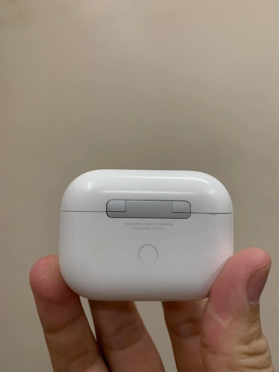 ແອພ໋ອດ Apple AirPods Pro ຂອງແທ້100% ສາມາດຕັດສຽງລົບກວນຈາກພາຍນອກ-ຟັງສຽງຈາກພາຍນອກໄດ້ ປັບສຽງສະເຕີລິໂອໄດ້ ເຊື່ອມໄດ້ກັບທຸກລຸ້ນຂອງໂທລະສັບ, ສຽງທຸ້ມ, ສຽງດີ, ສຽງດັງຟັງຊັດ, ໃສ່ສະບາຍ ສິນຄ້າຄຸນນະພາບ100%