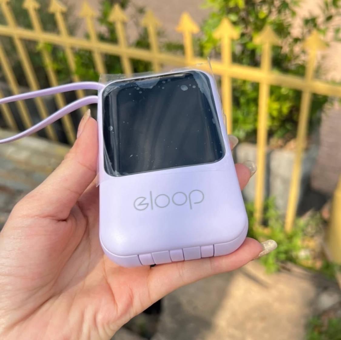 ພາເວີແບັງໄຮ້ສາຍ Power Bank 20000mAh ມີ4ຫົວສາກສາກໄຟເຂົ້າສະຖຽນ, ຮັກສາແບັດໄດ້ດີ, ສາກແບັດເຕັມໄວ ແລະ ອຸປະກອນປອດໄພໃນການໃຊ້ງານ.