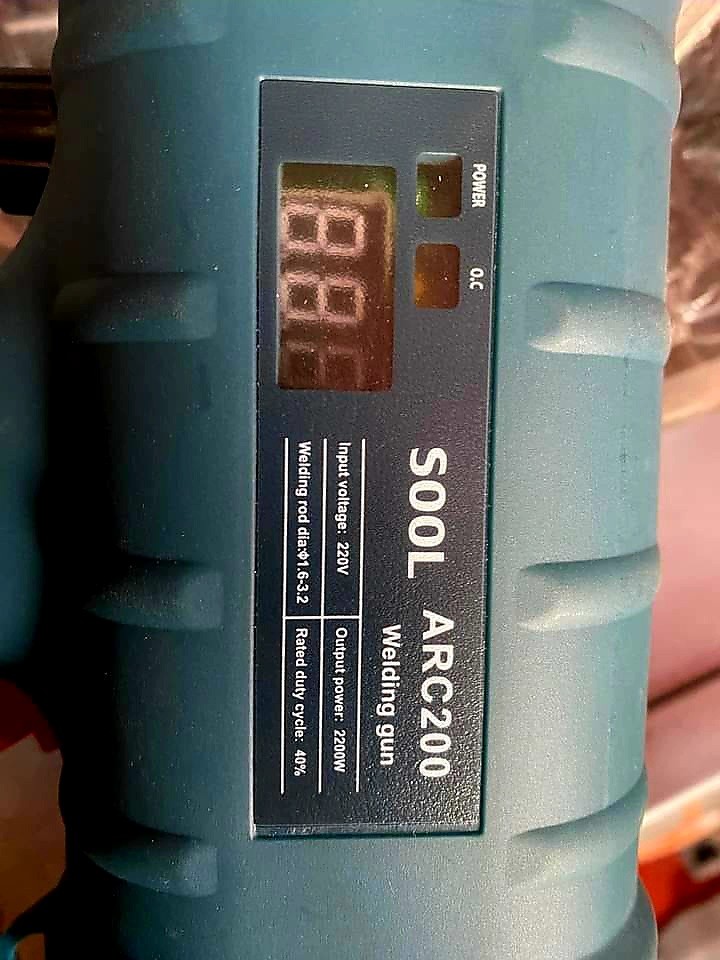 ປືນຈອດ (ປືນເຊື່ອມ) Welder, ລຸ້ນ ARC, ເຊື່ອມເຫຼັກສະດວກສະບາຍ, ເຄື່ອງເບົາພົກພາງ່າຍ, ບໍ່ໜັກຄືຕູ້ຈອດທົ່ວໄປ ແລະ ງານເຊື່ອມອອກລະອຽດດີ. 