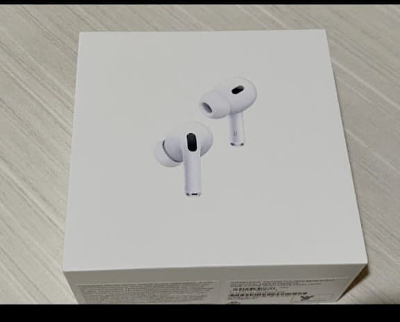 ຫູຟັງໄຮ້ສາຍ AirPods Pro ຍີ່ຫໍ້: Apple , ລຸ້ນ: A2083 A2084 A2190. ຫູຟັງໄຮ້ສາຍມາພ້ອມກັບເຄສສາກໄຮ້ສາຍອອກແບບໂດຍ Apple ໃນລັດແຄລິຟໍເນີຍ