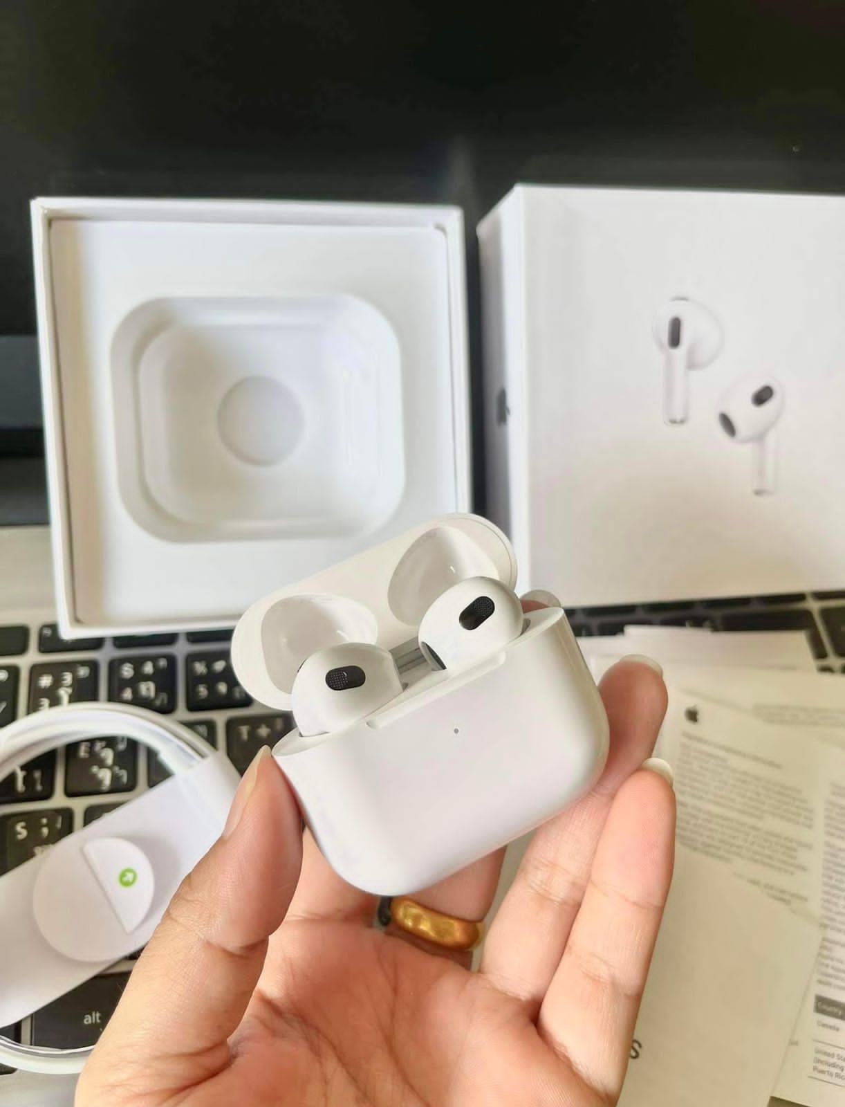 ແອພ໋ອດ Apple Airpods Gen3 magsafe ເຊື່ອມໄດ້ກັບທຸກລຸ້ນຂອງໂທລະສັບ ສິນຄ້າຄຸນນະພາບ100%