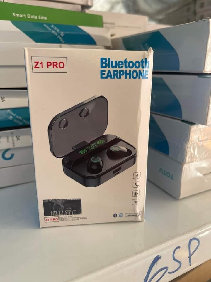 ຫູຟັງໄຮ້ສາຍ Bluetooth Earphone , ລຸ້ນ: Z1 PRO . ຫູຟັງໄຮ້ສາຍ. ໃຊ້ງານດີສະບາຍຫູ ໃຊ້ດີທົນນານ ສຽງມ່ວນຕັດສຽງລົບກວນໄດ້ດີ ບໍ່ແສບຫູ.