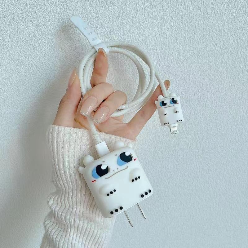 ຫົວສາກ ແລະ ສາຍສາກUSB-C ຍີ້ຫໍ້: IPHONE ລຸ້ນ: 20W ແລະ 30W, ສາຍ USB-C ເປັນສາຍ Lightning ສິນຄ້າຂອງແທ້ ຄຸນນະພາບດີ ສາກເຂົ້າໄວ-ເຕັມໄວ100% ສາກໄຟເຂົ້າສະຖຽນ, ຮັກສາແບັດໂທລະສັບໄດ້ດີ ແລະອຸປະກອນປອດໄພໃນການໃຊ້ງານ.