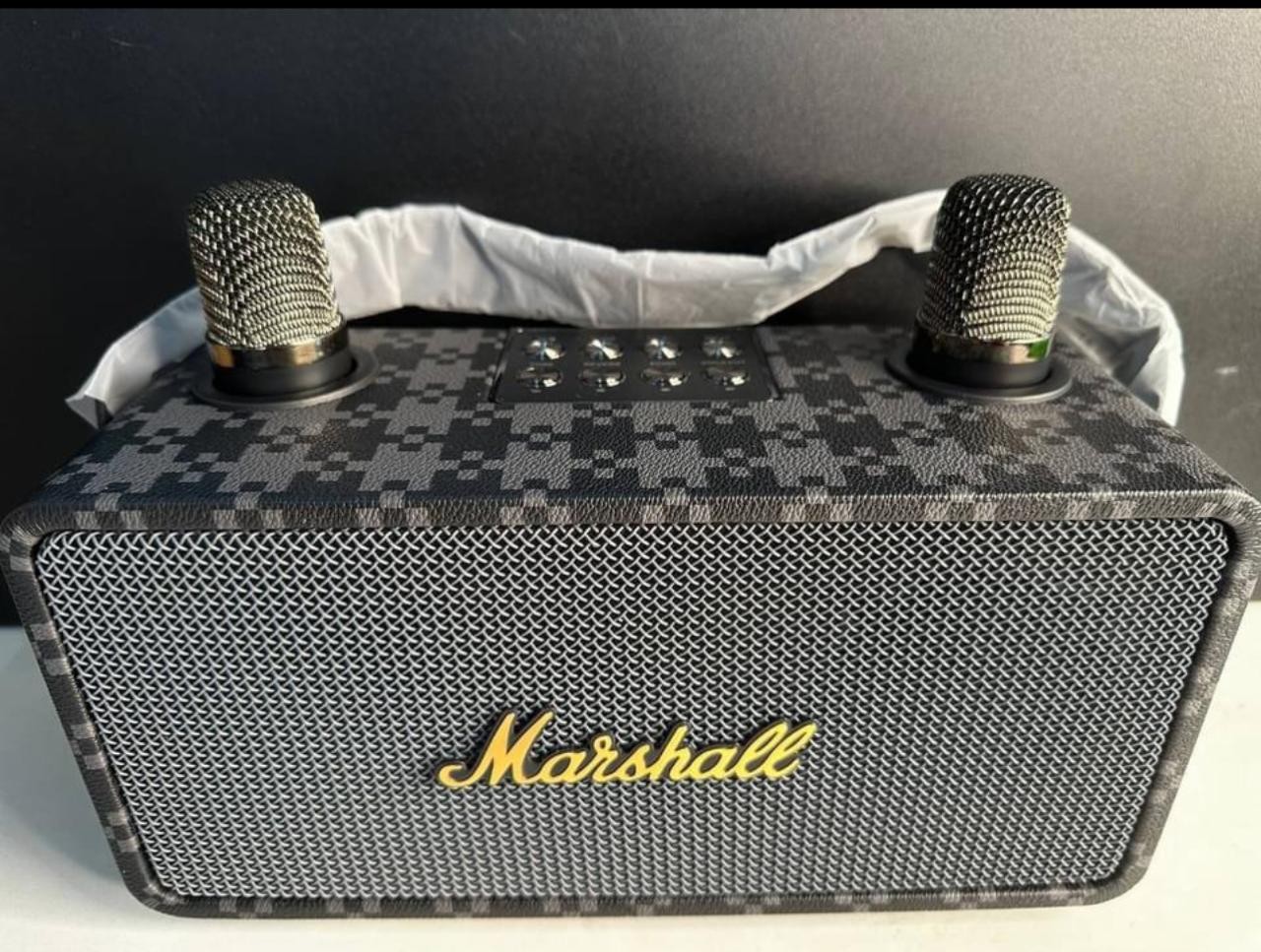 ລໍາໂພງບູລທູດ Marshall M28 ສຽງທຸ້ມ, ກະທັດຮັດ, ພົກພາສະດວກ.