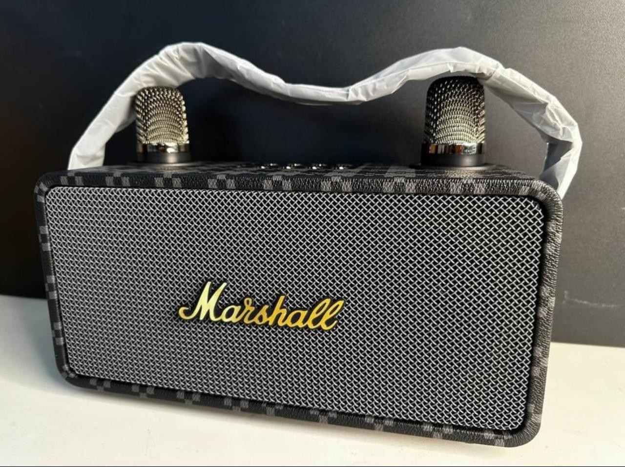 ລໍາໂພງບູລທູດ Marshall M28 ສຽງທຸ້ມ, ກະທັດຮັດ, ພົກພາສະດວກ.