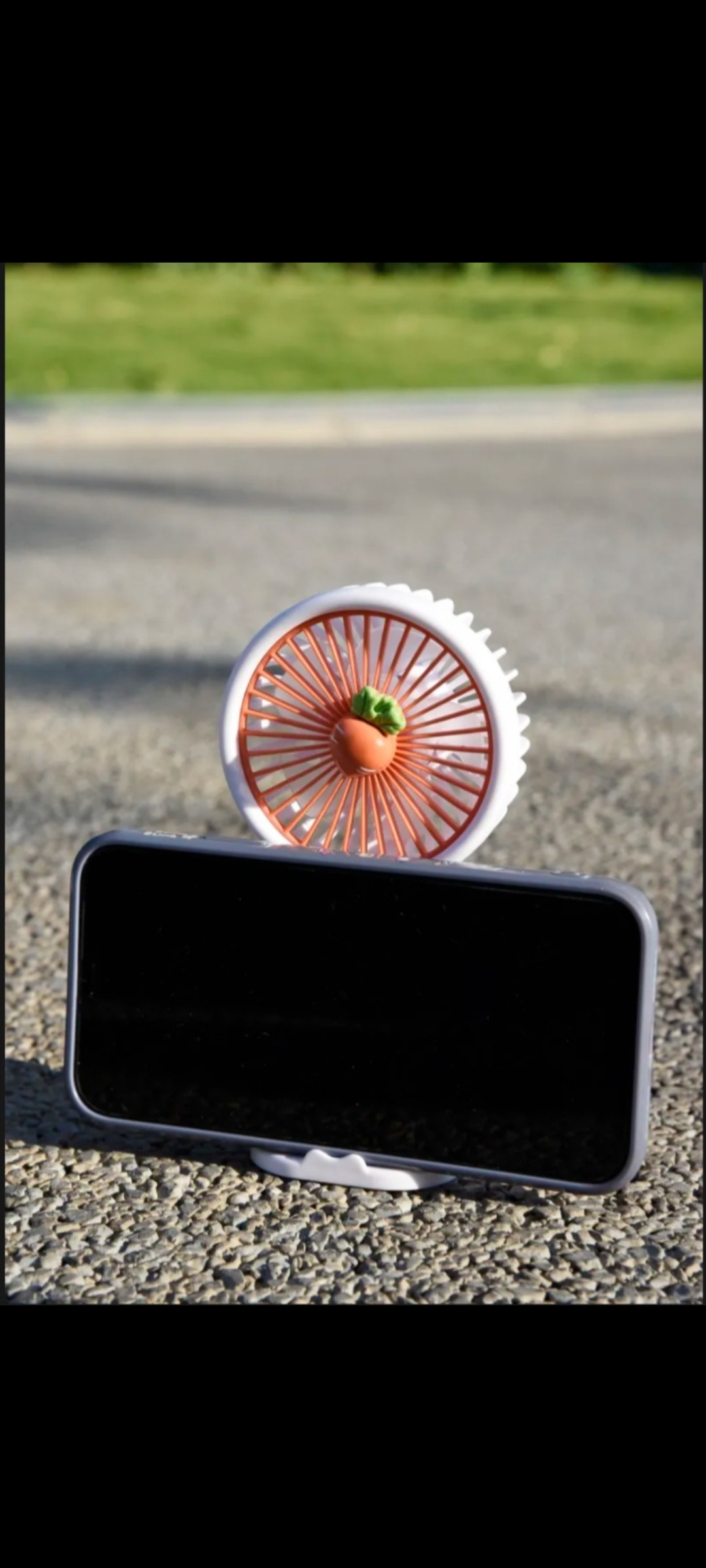 ພັດລົມນ້ອຍພົກພາ Mini Handheld Fan ມາພ້ອມສາຍສາກ ແລະ ຖານຕັ້ງ. ສາມາດປັບຄວາມແຮງໄດ້ 3ລະດັບ