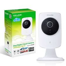 ກ້ອງວົງຈອນປິດ TP-Link ລຸ້ນ NC220 ຄວາມລະອຽດຂອງພາບ 0.3 ແມກກະພິກເຊວ (640 x 480) ແລະ ບັນທຶກພາບໄດ້ທັງກັນກາງເວັນ ແລະ ກາງຄືນ.