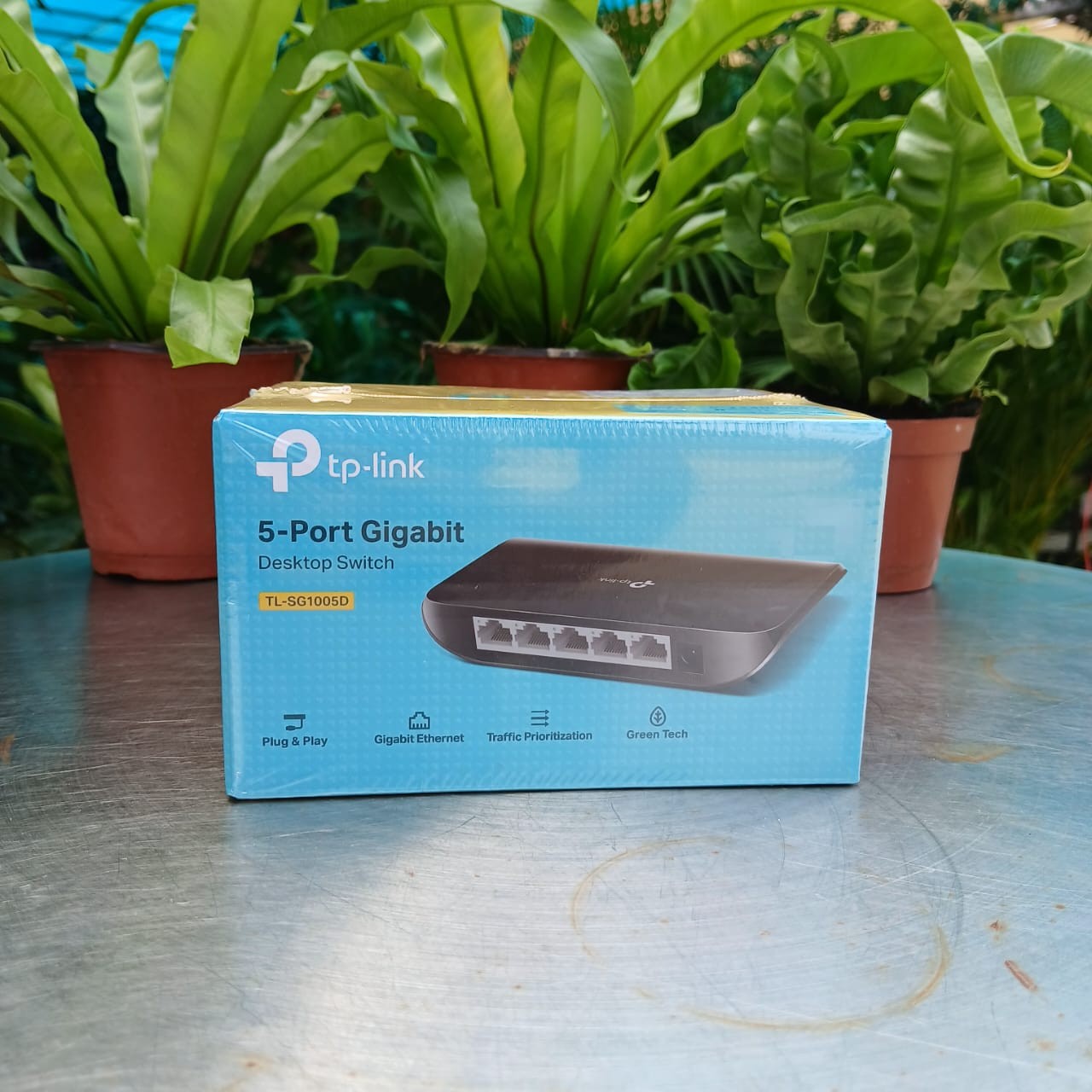 Gigabit Switching Hub 5 Port ຍີ່ຫໍ້ TP-LINK ລຸ່ນ TL-SG1005D (5") ມາກັບເທັກໂນໂລຢີ Green Ethernet ທີ່ປະຢັດພະລັງງານໄດ້ເຖິງ 80%