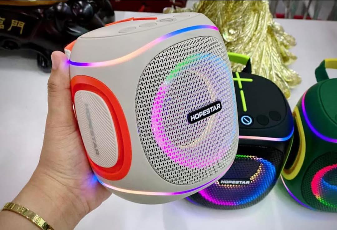 HOPESTAR ລຸ້ນ PARTY 220 MINI – ສຽງແນ່ນ ພ້ອມໄຟ RGB ລຳໂພງບູທູດພົກພາ ສຽງຄົມຊັດ ຖືກໃຈຄົນຮັກດົນຕີ ພ້ອມໄຟ RGB ເພີ່ມບັນຍາກາດຄວາມມ່ວນຊື່ນ! ທົນທານ ຕອບໂຈດການໃຊ້ງານທຸກສະພາບແວດລ້ອມ.