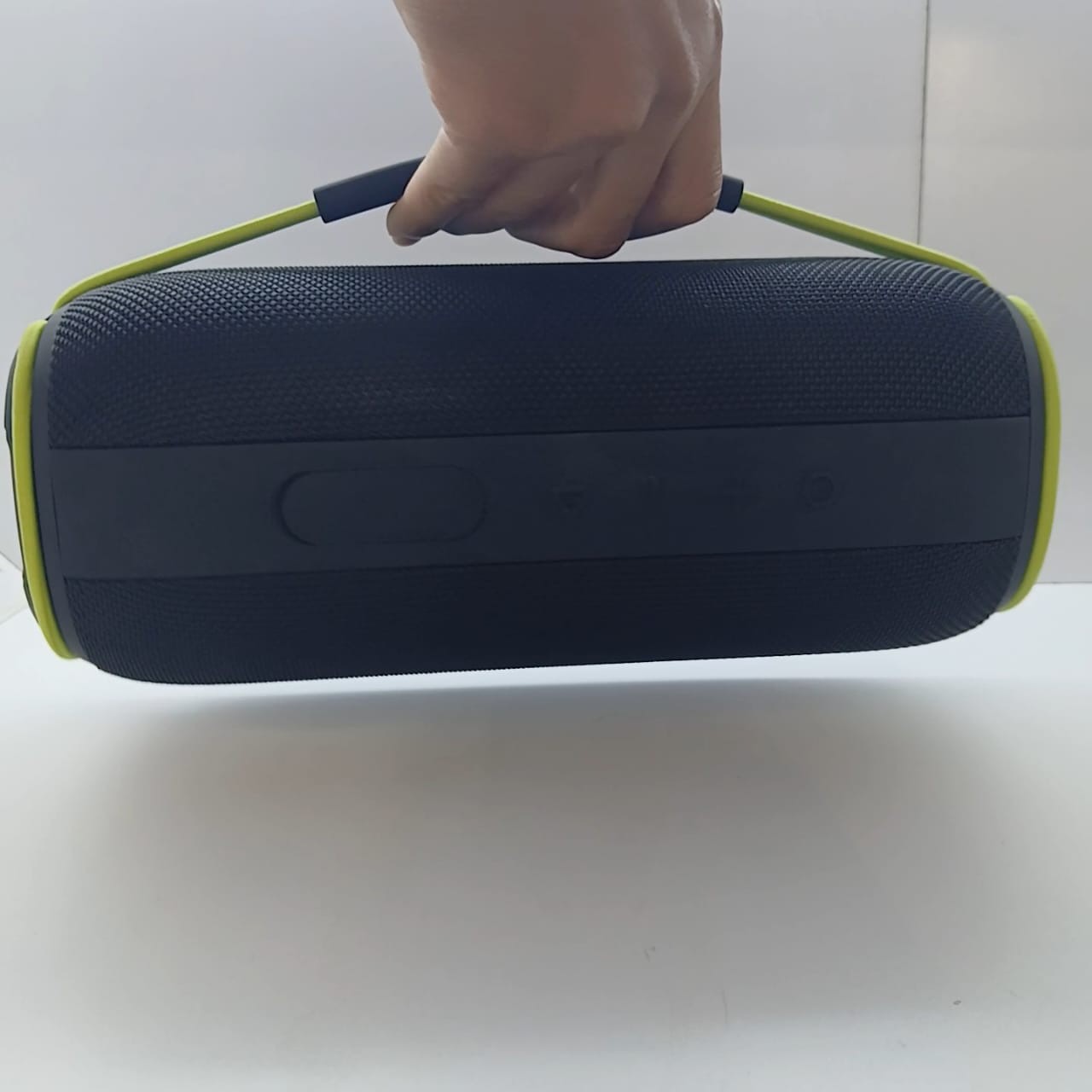 ລຳໂພງ Soundit ລຸ້ນ  S10 Plus  ລຳໂພງທີ່ຖືກອອກແບບມາເພື່ອຄົນຮັກດົນຕີ ດ້ວຍພະລັງຂັບ 60W ເບສໜັກແນ່ນ ຊັດເຈນ ເຊື່ອມຕໍ່ງ່າຍ Bluetooth 5.3 ພ້ອມໄຟ RGB 