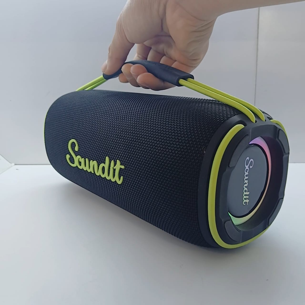 ລຳໂພງ Soundit ລຸ້ນ  S10 Plus  ລຳໂພງທີ່ຖືກອອກແບບມາເພື່ອຄົນຮັກດົນຕີ ດ້ວຍພະລັງຂັບ 60W ເບສໜັກແນ່ນ ຊັດເຈນ ເຊື່ອມຕໍ່ງ່າຍ Bluetooth 5.3 ພ້ອມໄຟ RGB 