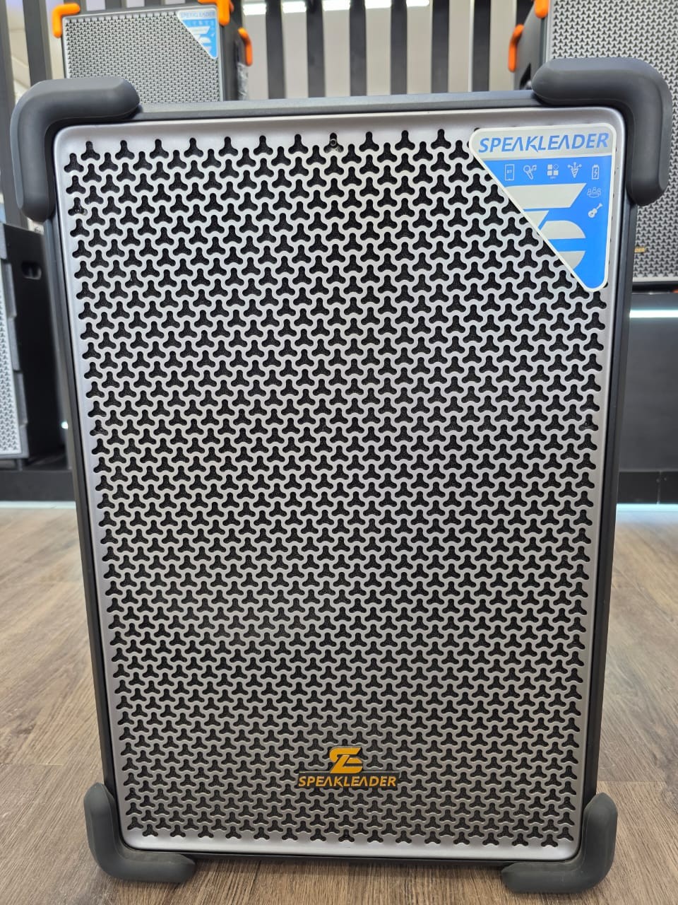 ລໍາໂພງ Speak Leader 2 ລຸ້ນ Leader II ຄວາມແຮງ 250W ແບັດເຕີຣີໃຊ້ໄດ້ 10 ຊົ່ວໂມງ ນໍ້າໜັກ 21.8 ກິໂລ