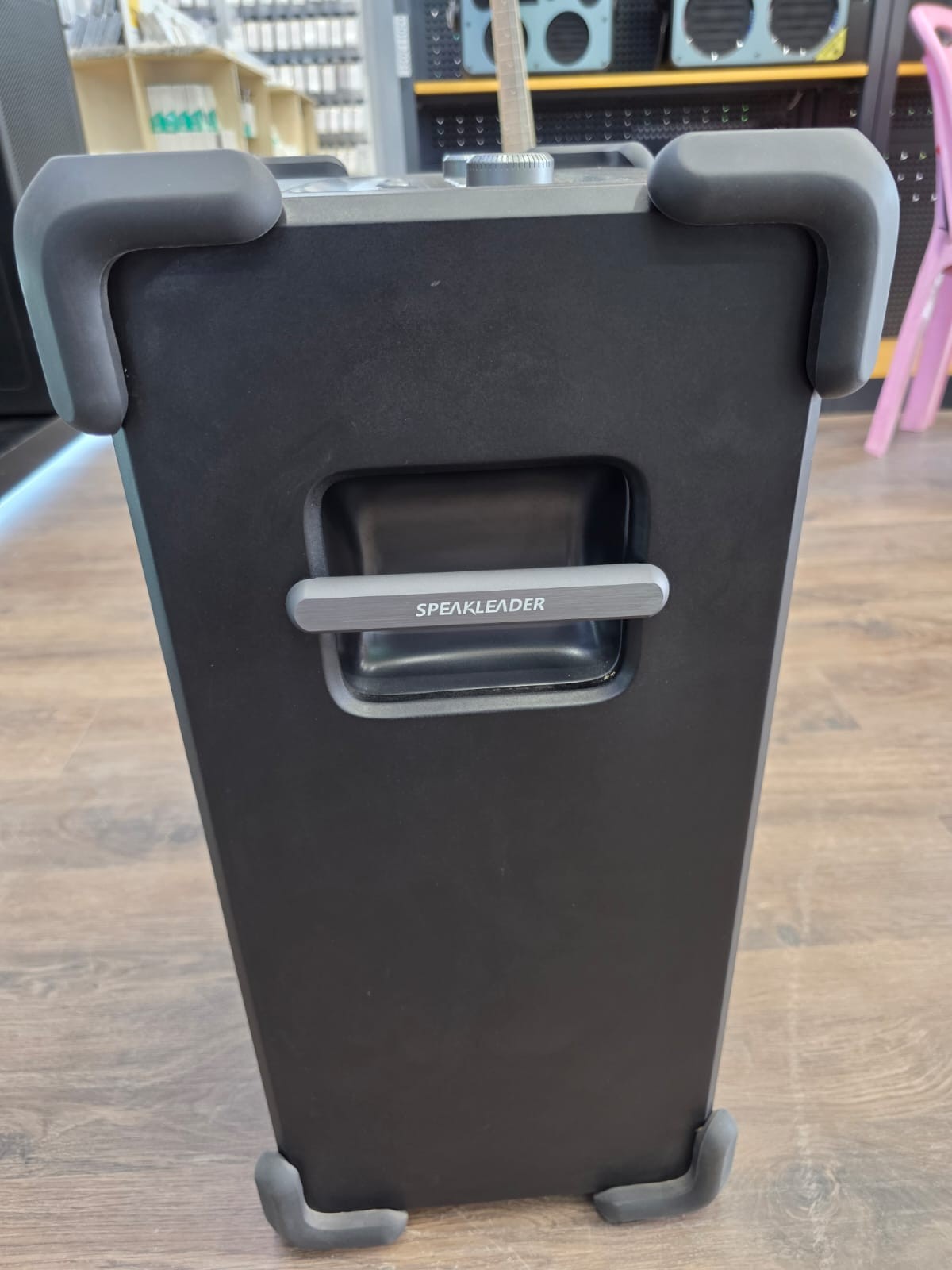ລໍາໂພງ Speak Leader 2 ລຸ້ນ Leader II ຄວາມແຮງ 250W ແບັດເຕີຣີໃຊ້ໄດ້ 10 ຊົ່ວໂມງ ນໍ້າໜັກ 21.8 ກິໂລ